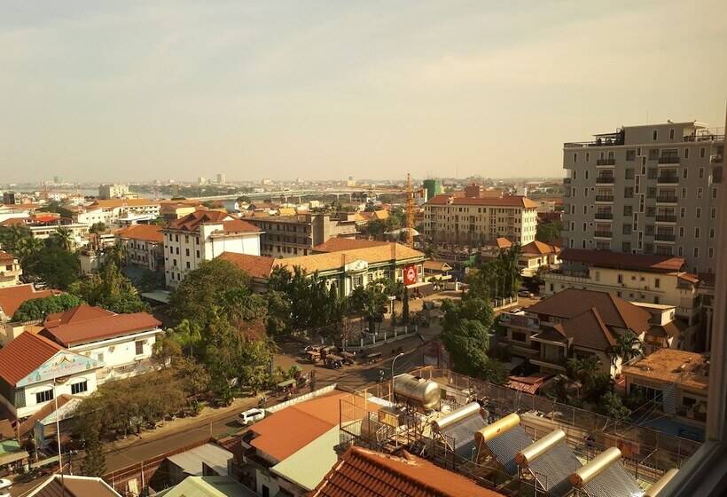 Отель Kuch Oudom