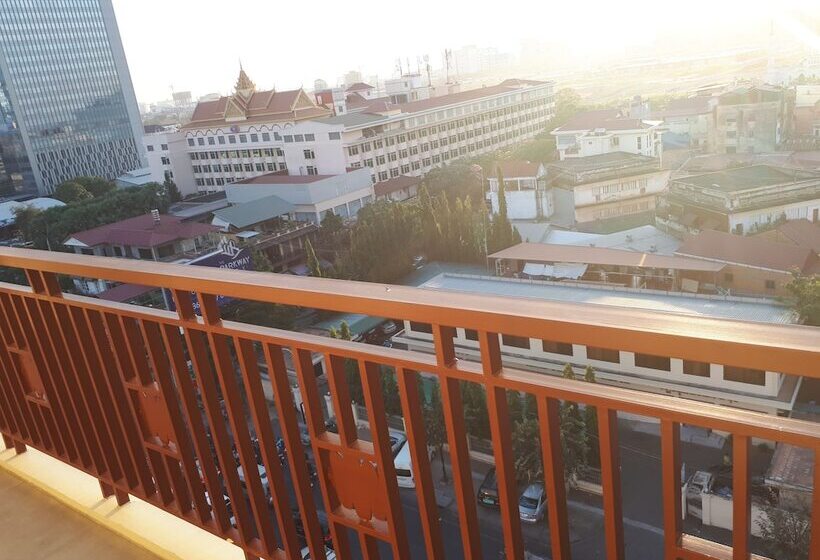 Отель Kuch Oudom