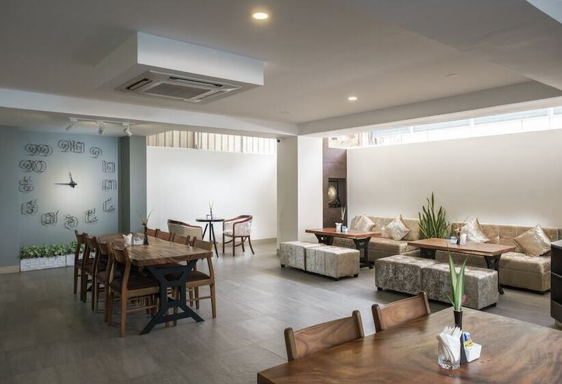 Отель Kuch Oudom