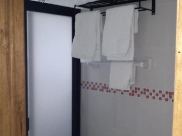 فندق Posada Y Bungalows La Capilla