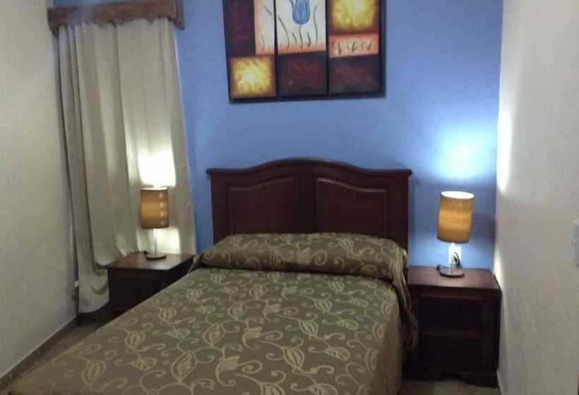 فندق Posada Y Bungalows La Capilla