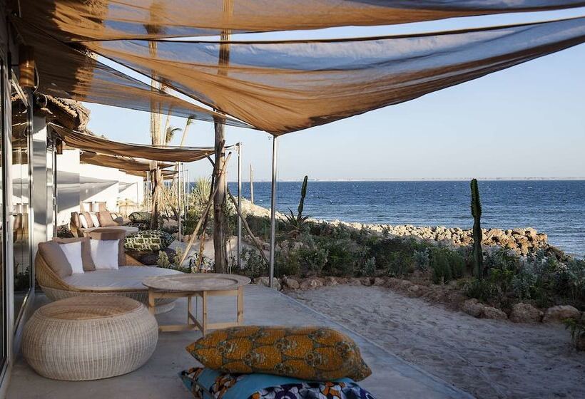 Отель La Crique Nature & Spa