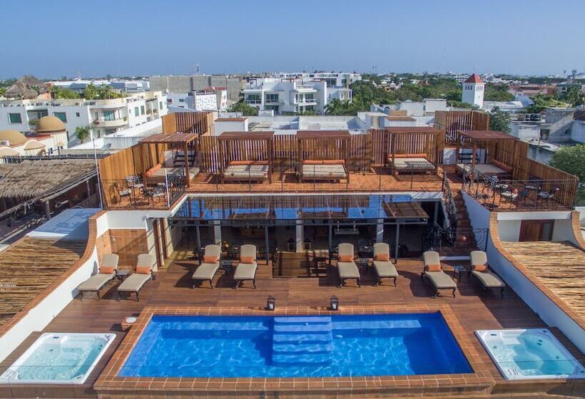 La Leyenda Boutique Hotel By Bunik