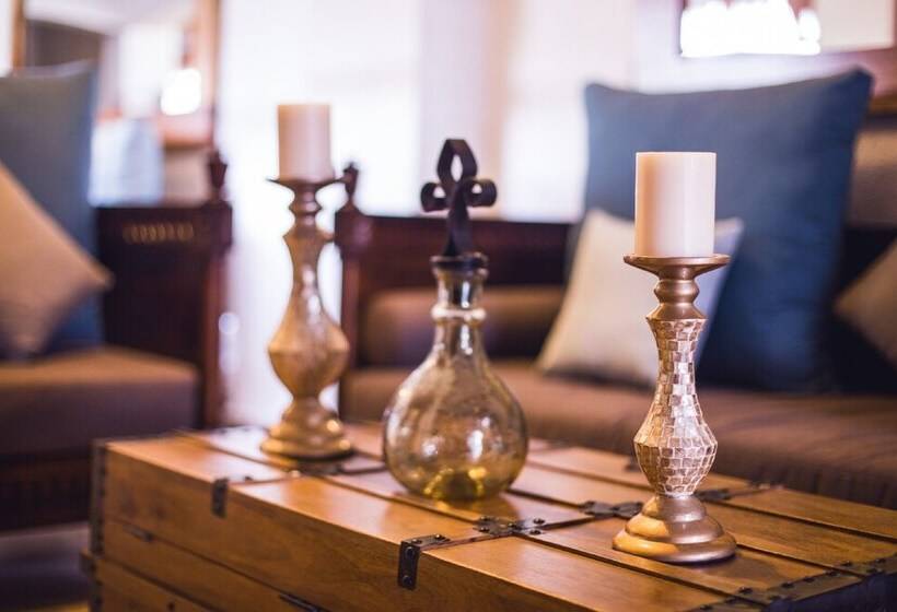 La Leyenda Boutique Hotel By Bunik