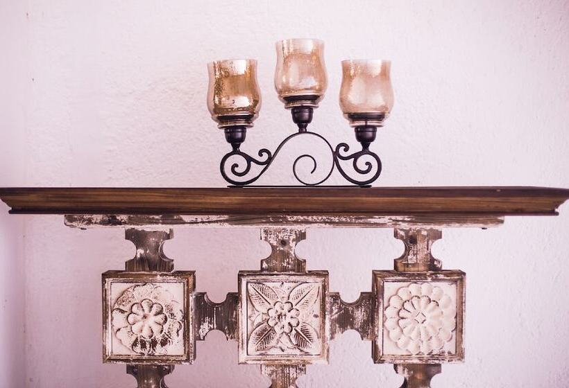 La Leyenda Boutique Hotel By Bunik