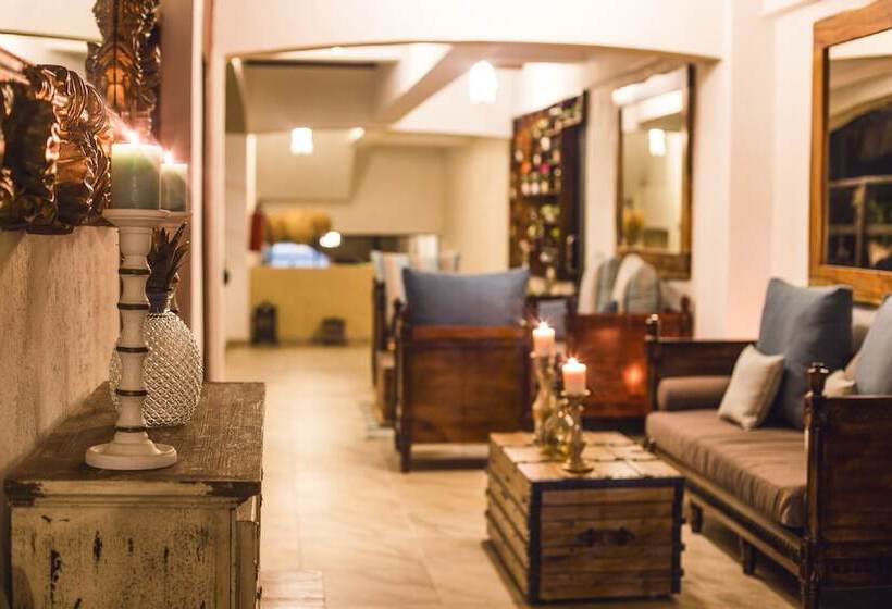 La Leyenda Boutique Hotel By Bunik