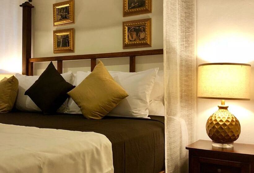 La Leyenda Boutique Hotel By Bunik