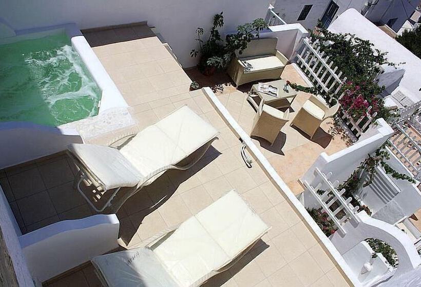 هتل Mariakis Luxury Studios