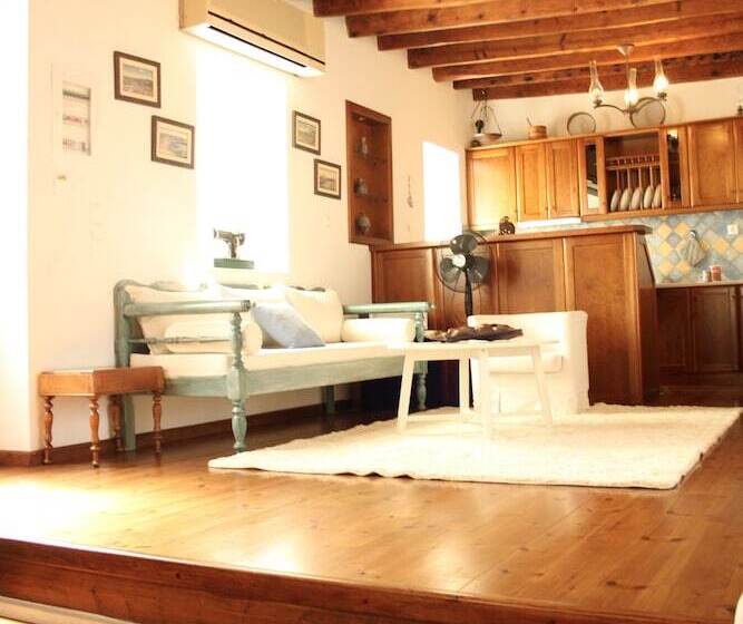 호텔 Mariakis Luxury Studios