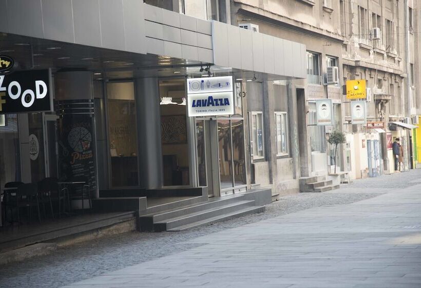 هتل Marshal Garni