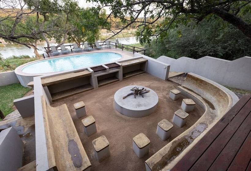 酒店 Nyati Safari Lodge