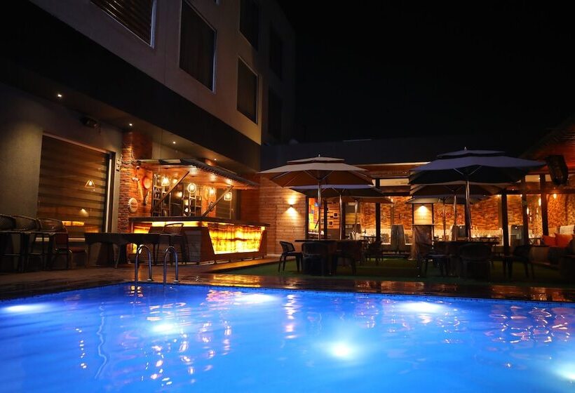 בית מלון כפרי The Mystic Palms