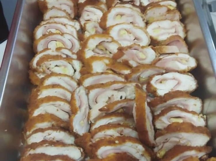 ホテル Turista Canlubang