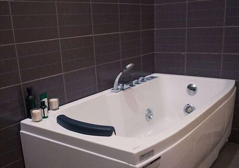 호텔 Turista Canlubang