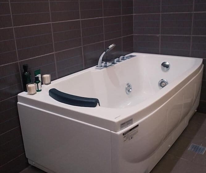 호텔 Turista Canlubang