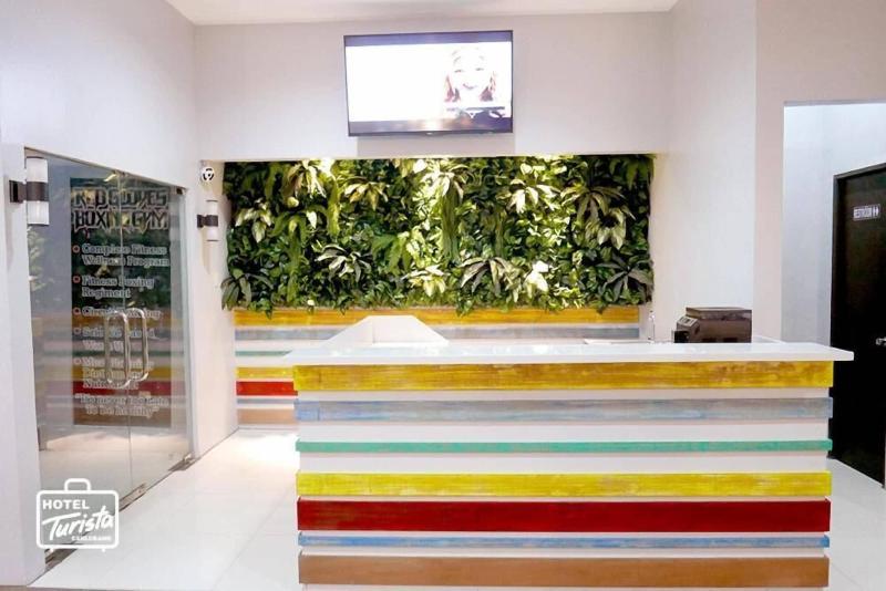 호텔 Turista Canlubang