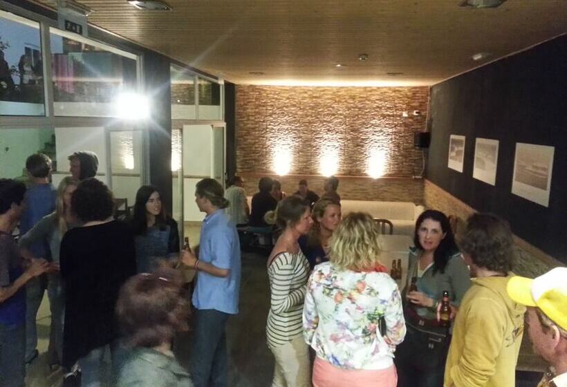 پانسیون Amar Hostel & Suites