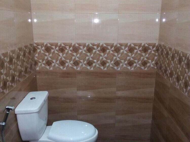 بنسيون Bay Hiriketiya