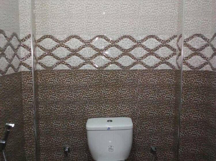 بنسيون Bay Hiriketiya