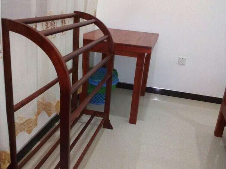 بنسيون Bay Hiriketiya