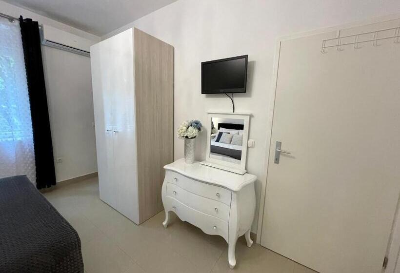 펜션 Central Square Guest House