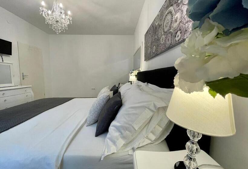 펜션 Central Square Guest House