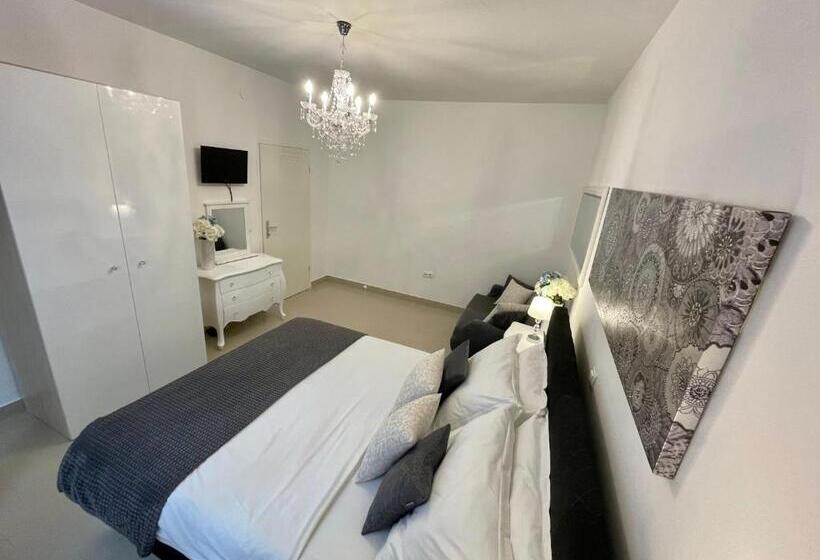 펜션 Central Square Guest House