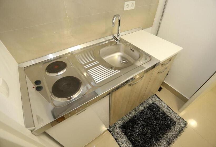 펜션 Central Square Guest House