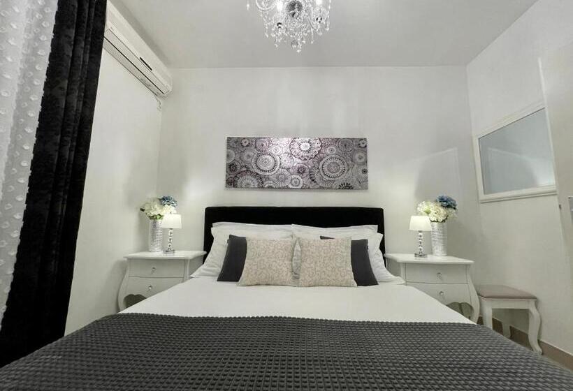 펜션 Central Square Guest House