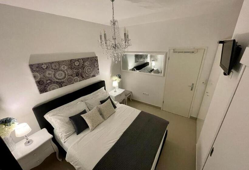 펜션 Central Square Guest House