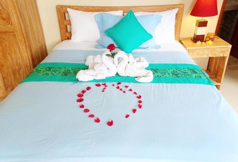 פנסיון Cr Tris Rooms Seminyak