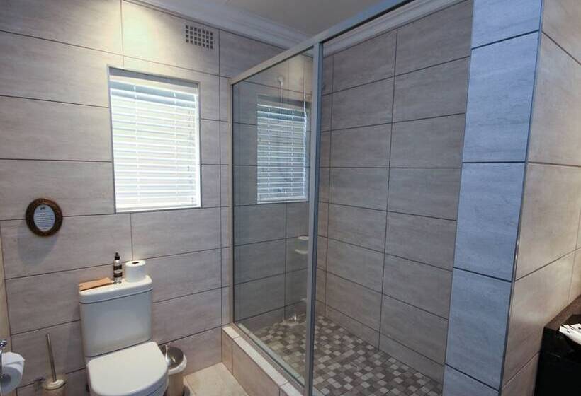 بنسيون Elephant Country Guest House