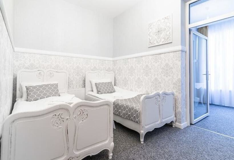 Premium  Bed & Breakfast