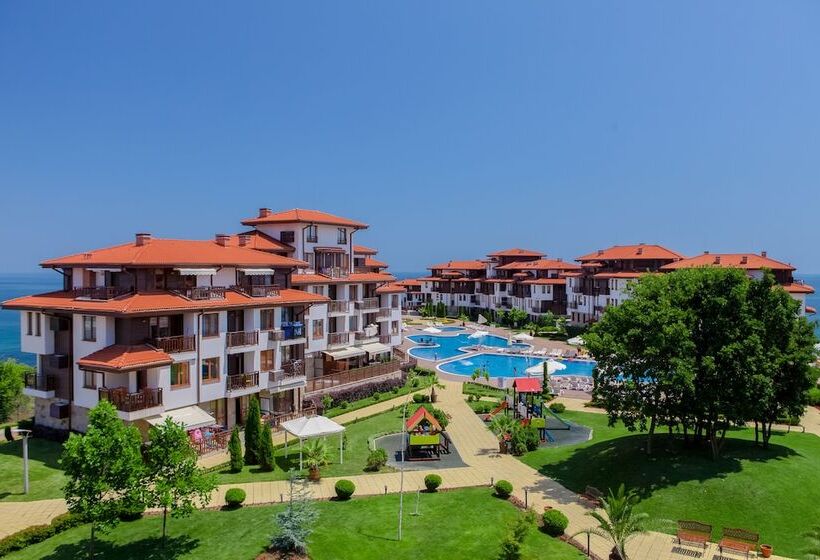 Saint Thomas Apart Complex