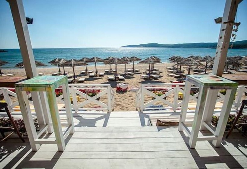 Saint Thomas Apart Complex