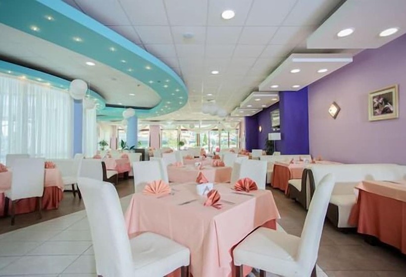 Saint Thomas Apart Complex