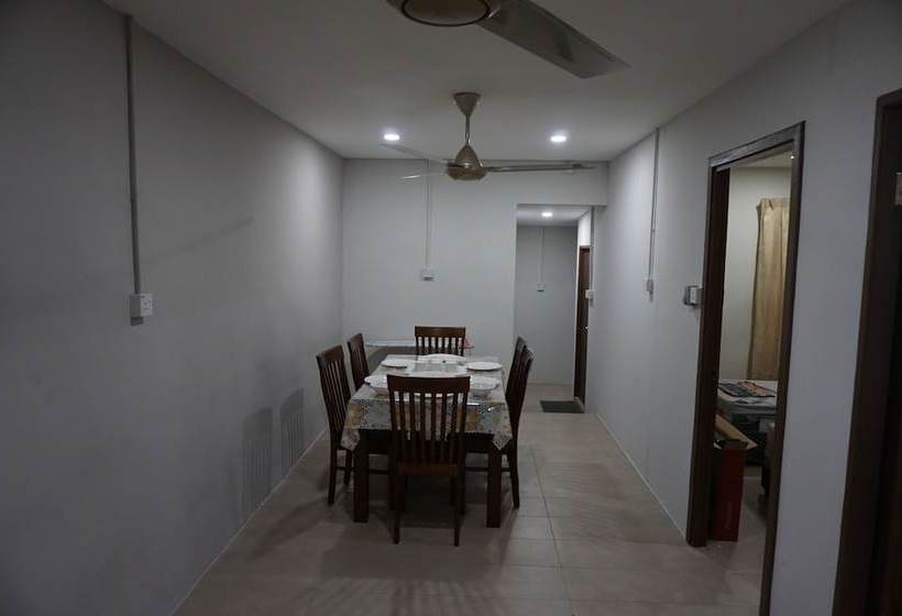 Sakura Bandar Semariang Guest House