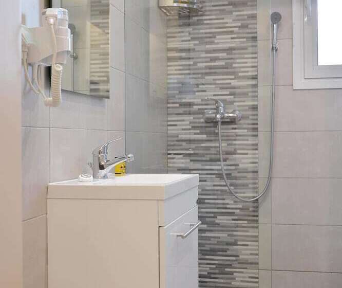 Alekos Apartments 1 νetflix