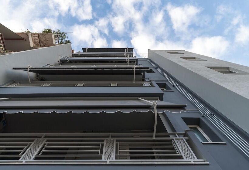 Alekos Apartments 1 νetflix