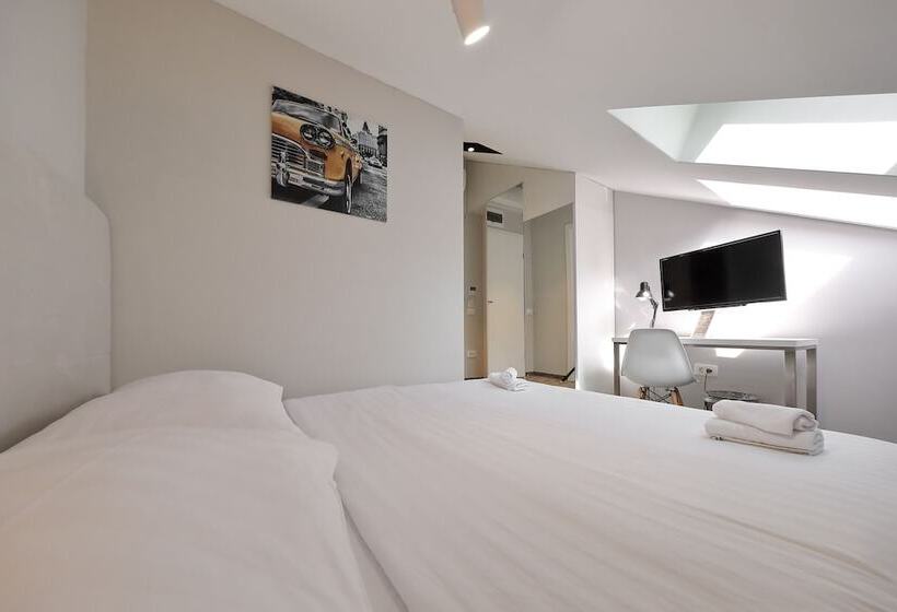 Downtown Boutique Hostel