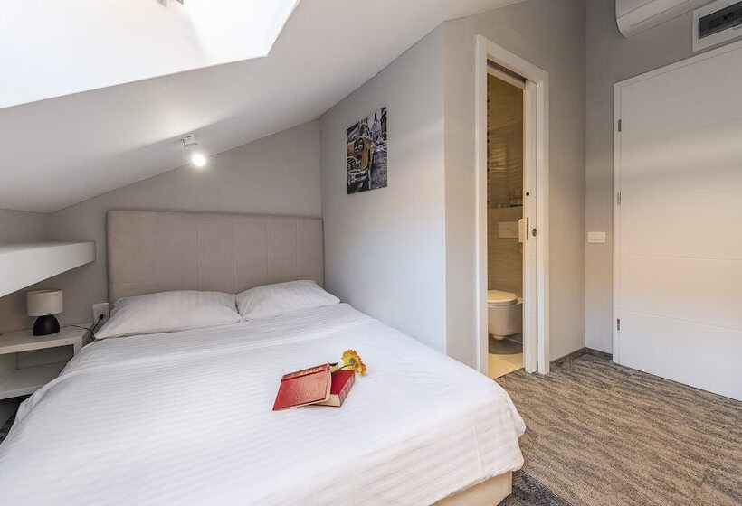 Downtown Boutique Hostel