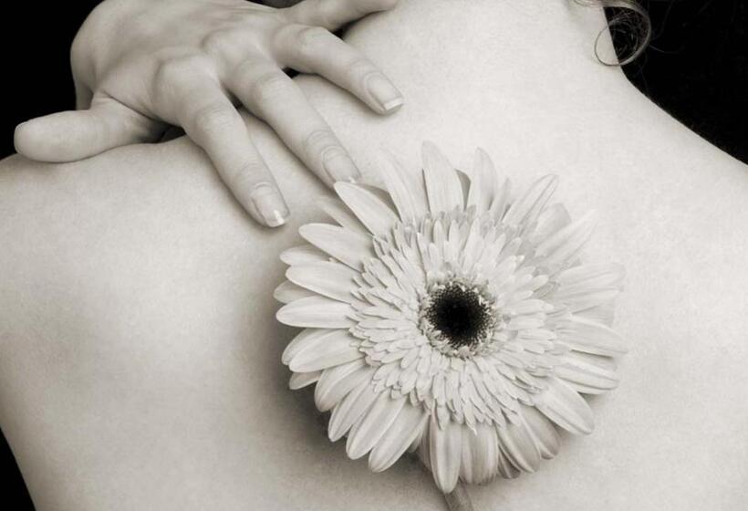 פונדק Altamarea Residence & Family