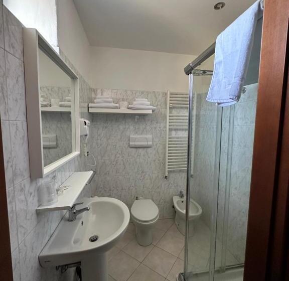 فندق فئة نجمة واحدة Duca Di Tromello