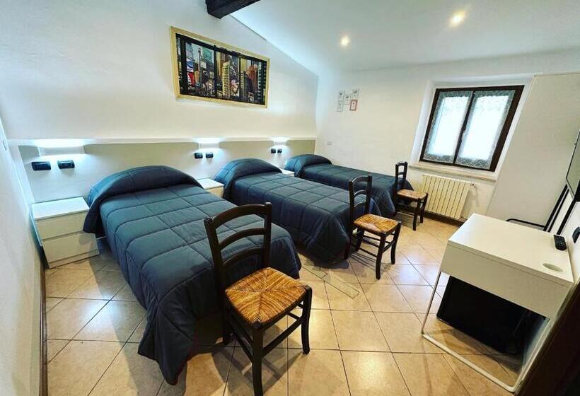 فندق فئة نجمة واحدة Duca Di Tromello