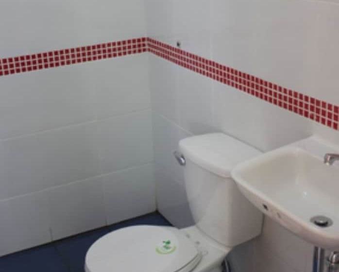 هتل Bakasyunan Inn Laoag