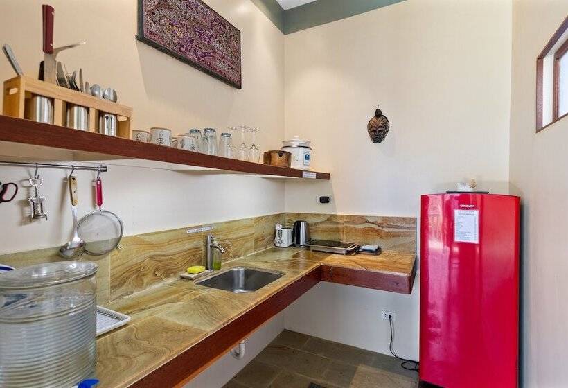 هتل Lumbung Loft Villas At Karuna El Nido