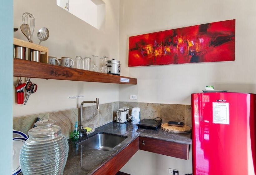 هتل Lumbung Loft Villas At Karuna El Nido