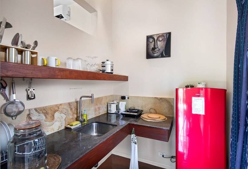 هتل Lumbung Loft Villas At Karuna El Nido