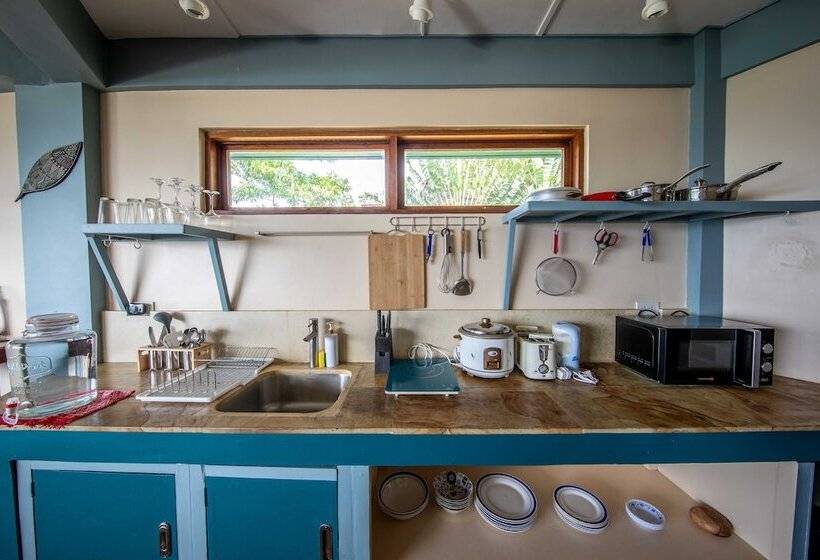 هتل Lumbung Loft Villas At Karuna El Nido