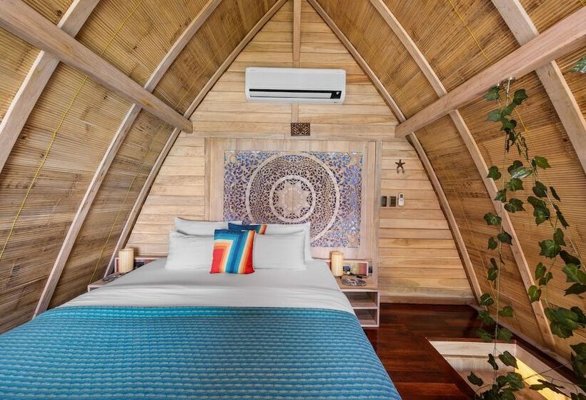 هتل Lumbung Loft Villas At Karuna El Nido